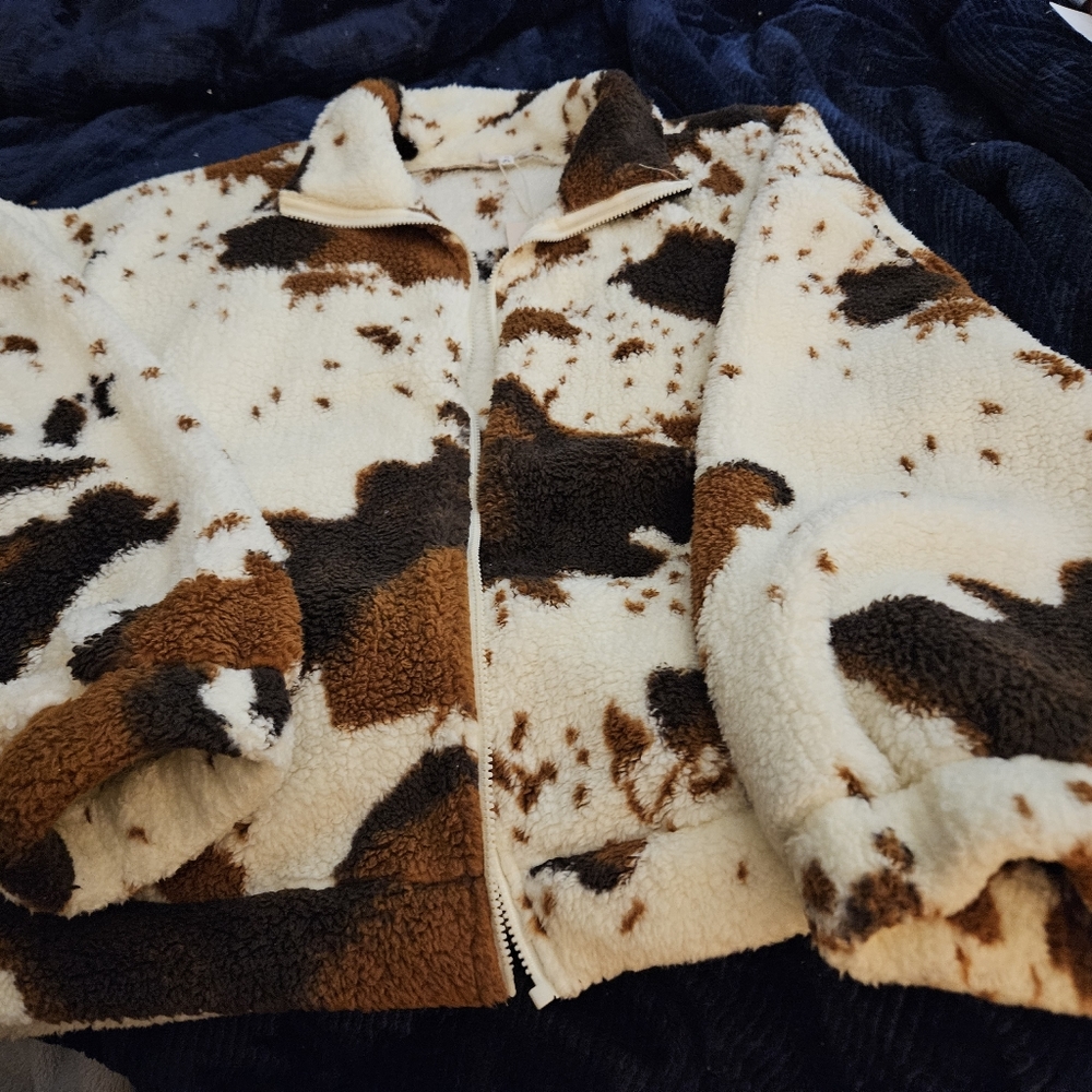 Cowprint sherpa jacket